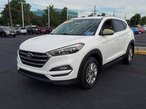 2016 Hyundai TUCSON SE