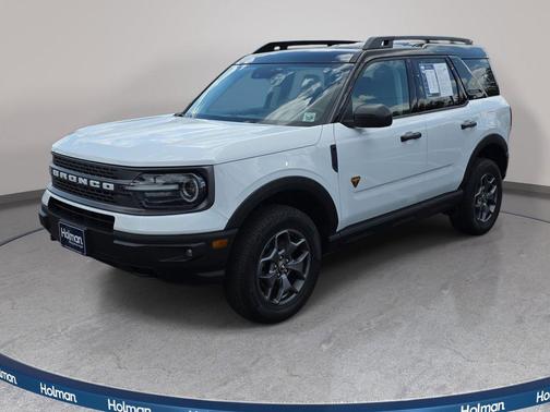 Oxford White 2024 Ford Bronco Sport Badlands