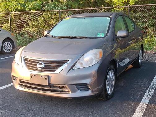 2012 Nissan Versa 1.6 S