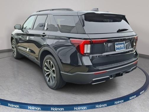 Agate Black Metallic 2026 Ford Explorer ST-Line