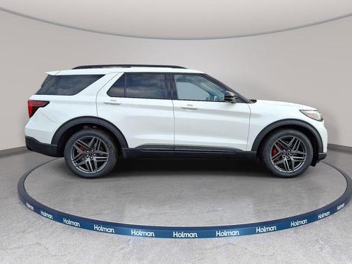 Star White Metallic Tri-Coat 2026 Ford Explorer ST