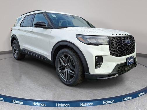 Star White Metallic Tri-Coat 2026 Ford Explorer ST