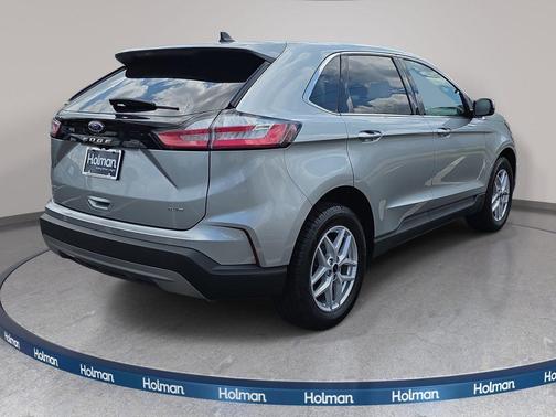 Iconic Silver Metallic 2023 Ford Edge SEL