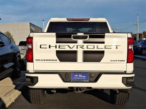 2022 Chevrolet Silverado 1500 Custom