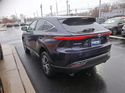 2022 Toyota Venza LE