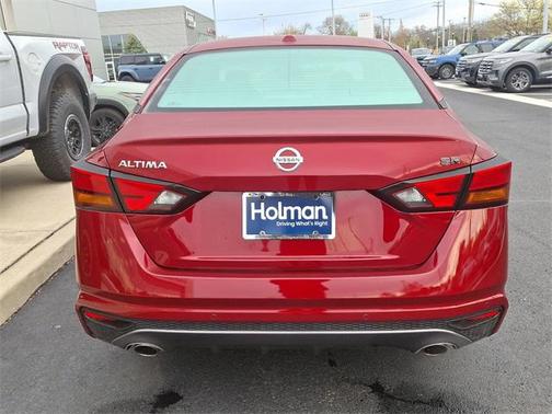 2020 Nissan Altima SR FWD