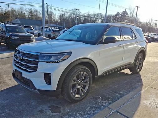 2026 Ford Explorer Active w/200A Pkg