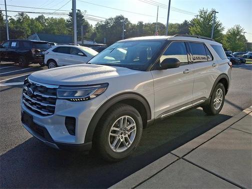 2025 Ford Explorer Active