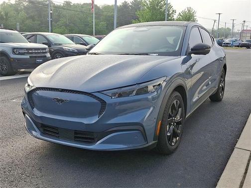 2024 Ford Mustang Mach-E Select