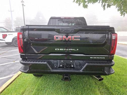 2025 GMC Sierra 2500 Denali