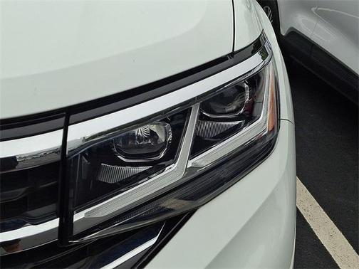 2022 Volkswagen Atlas Cross Sport 2.0T SE w/Technology 4MOTION