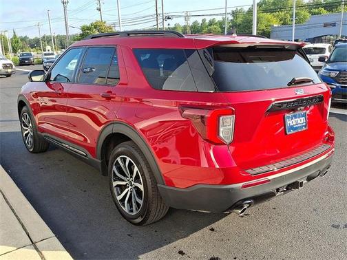 2022 Ford Explorer ST-Line