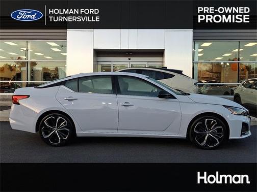 2023 Nissan Altima SR FWD