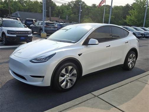 2023 Tesla Model Y Long Range Dual Motor All-Wheel Drive