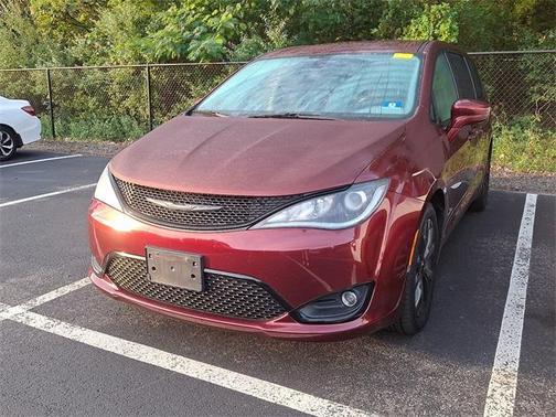 2018 Chrysler Pacifica Touring Plus