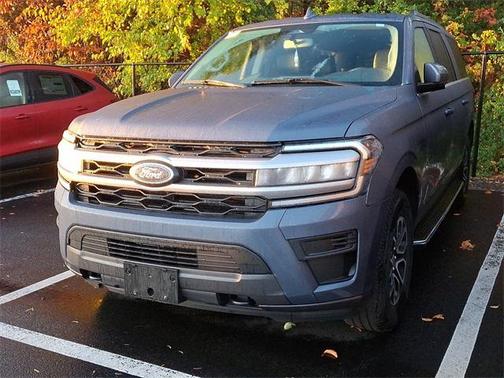 2022 Ford Expedition Max XLT