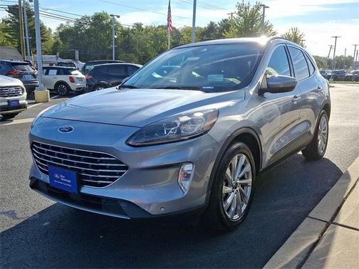 2022 Ford Escape Titanium
