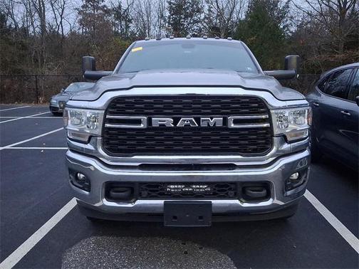 2022 RAM 3500 Big Horn Crew Cab 4x4 8' Box