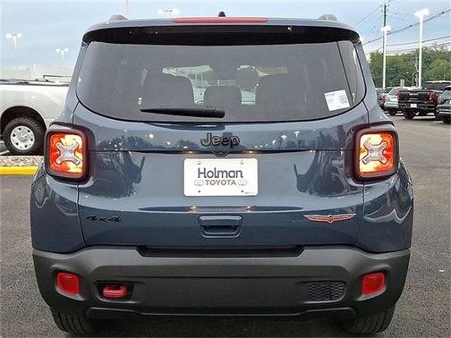 2023 Jeep Renegade Trailhawk