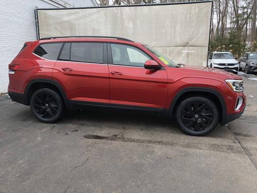 2025 Volkswagen Atlas 2.0T SE w/Technology 4MOTION