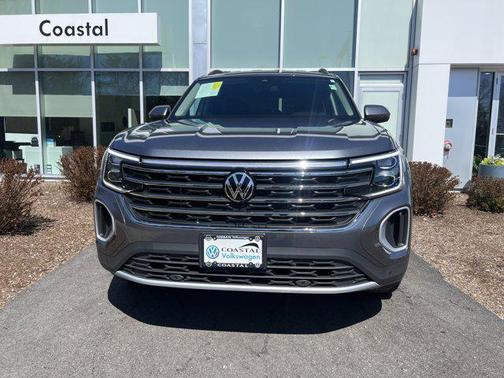 2025 Volkswagen Atlas 2.0T SE w/Technology 4MOTION
