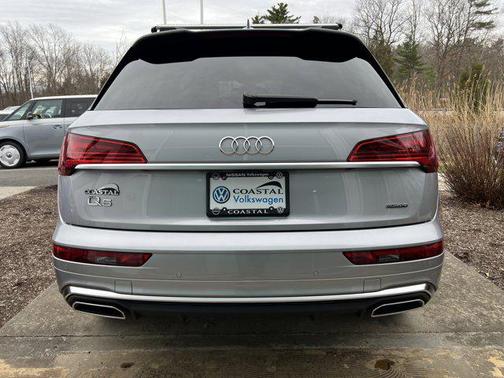 2022 Audi Q5 45 S line Premium Plus