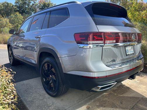 2024 Volkswagen Atlas 2.0T SE w/Technology 4MOTION