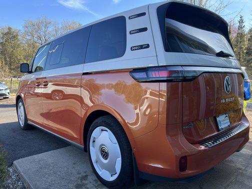 2025 Volkswagen ID. Buzz 1st Edition with 4MOTION