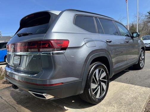 2025 Volkswagen Atlas 2.0T SE w/Technology 4MOTION