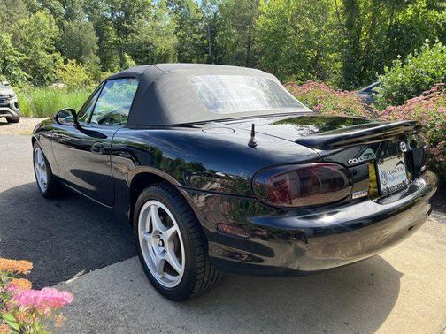 1999 Mazda MX-5 Miata Base