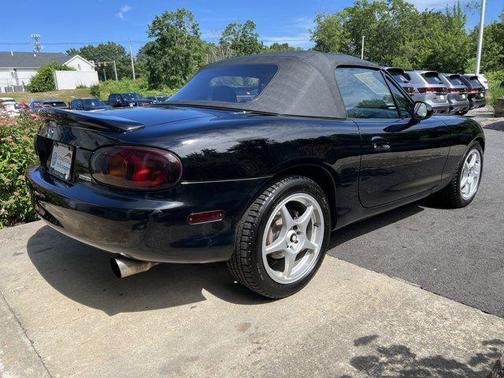 1999 Mazda MX-5 Miata Base