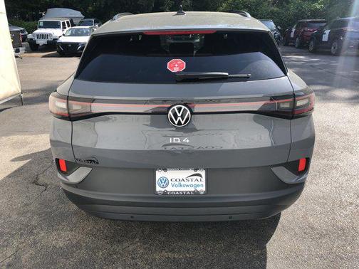 2025 Volkswagen ID.4 Pro