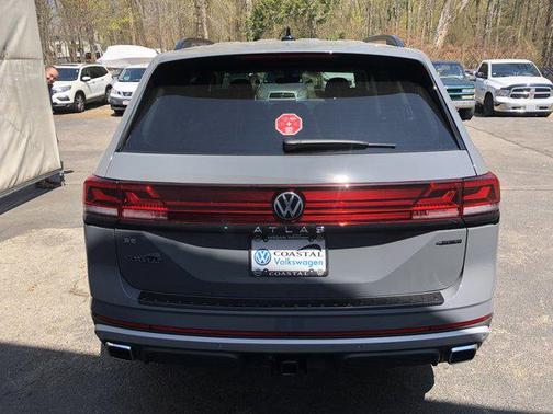 2025 Volkswagen Atlas 2.0T Peak Edition