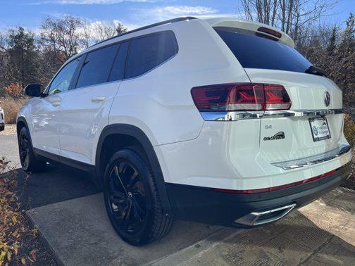 2022 Volkswagen Atlas 2.0T SE w/Technology 4MOTION