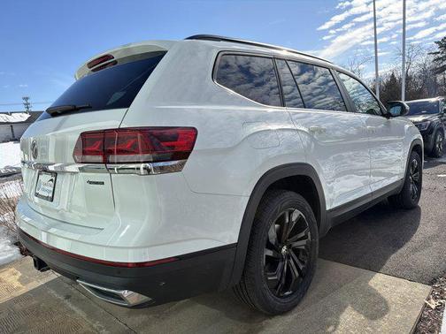 2023 Volkswagen Atlas 3.6L SE w/Technology