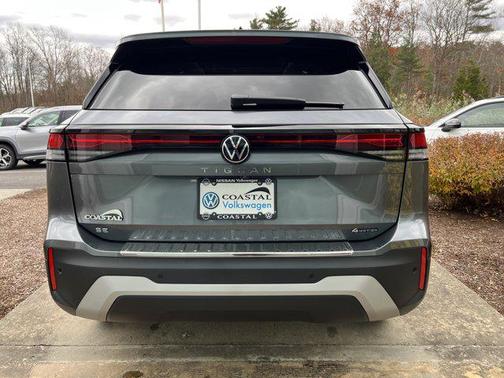 2025 Volkswagen Tiguan 2.0T SE 4MOTION