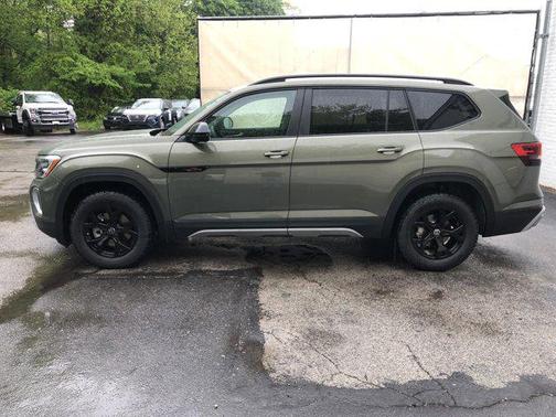 2025 Volkswagen Atlas 2.0T Peak Edition