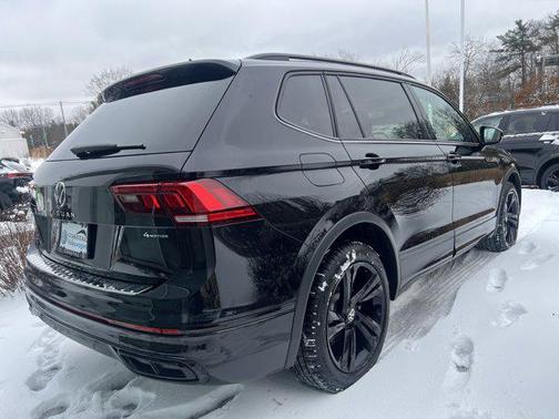 2024 Volkswagen Tiguan 2.0T SE R-Line Black 4MOTION
