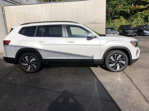 2026 Volkswagen Atlas 2.0T SE w/Technology 4MOTION