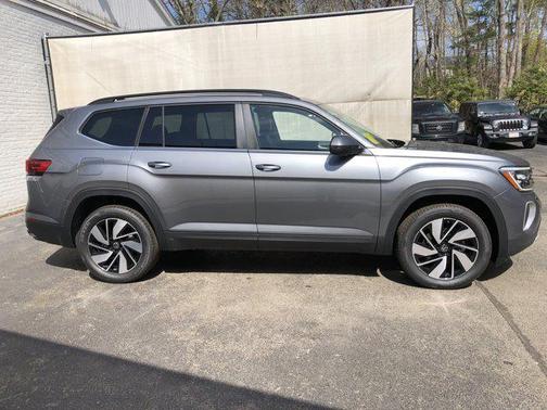 2025 Volkswagen Atlas 2.0T SE w/Technology 4MOTION