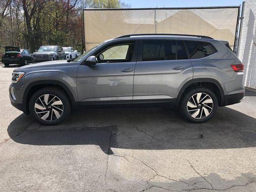 2025 Volkswagen Atlas 2.0T SE w/Technology 4MOTION