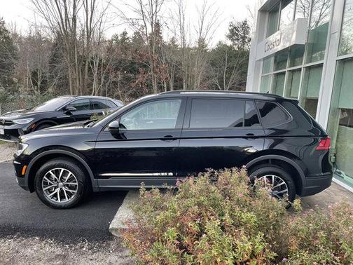 Deep Black Pearl 2021 Volkswagen Tiguan 2.0T S 4MOTION