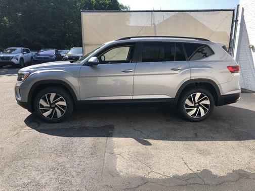 2025 Volkswagen Atlas 2.0T SE w/Technology 4MOTION