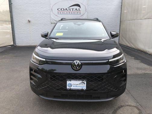2025 Volkswagen Tiguan 2.0T SE R-Line Black 4MOTION