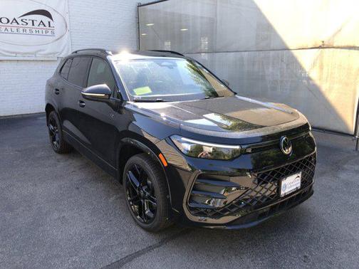 2025 Volkswagen Tiguan 2.0T SE R-Line Black 4MOTION