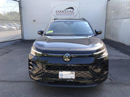 2025 Volkswagen Tiguan 2.0T SE R-Line Black 4MOTION