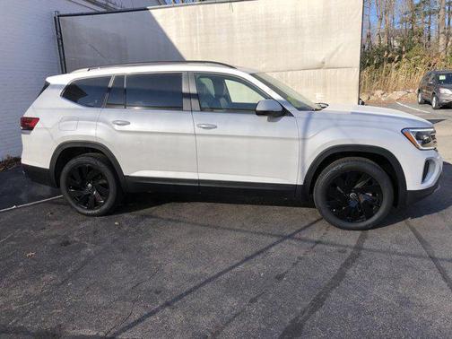 2026 Volkswagen Atlas 2.0T SE w/Technology 4MOTION