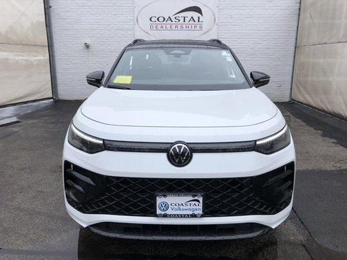Opal White W/Deep Black Roof 2026 Volkswagen Tiguan 2.0T SE R-Line Black 4MOTION