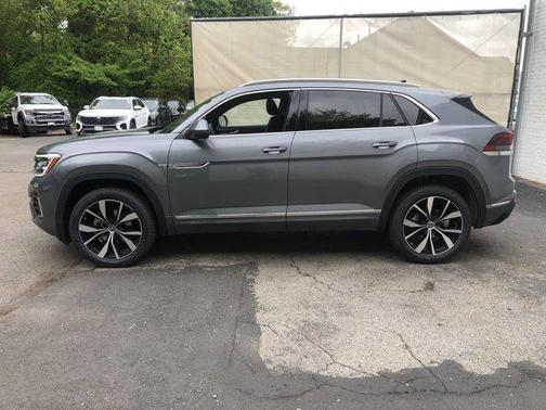 2025 Volkswagen Atlas Cross Sport 2.0T SEL Premium