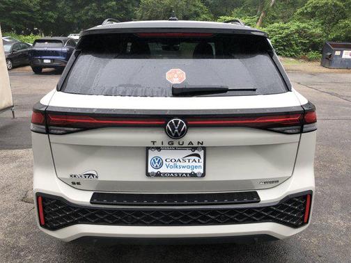 2025 Volkswagen Tiguan 2.0T SE R-Line Black 4MOTION